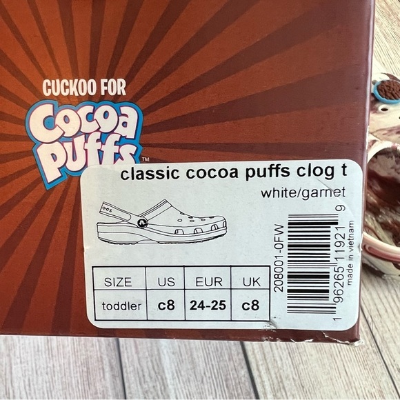 CROCS Classic Cocoa Puffs Clogs 8 NWT - Picture 5 of 5